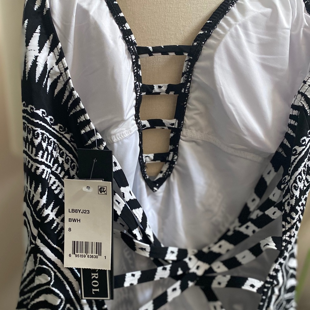 ✨LAST ONE✨ La Blanca Maori One-Piece Swimsuit - Picture 7 of 11